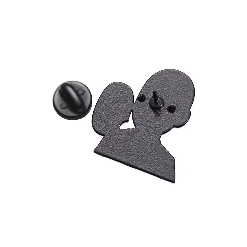 واحد لكمة رجل Saitama دبابيس معدنية الكرتون موافق شخصية المينا شارة بدبابيس الملابس على ظهره اكسسوارات الديكور الهدايا