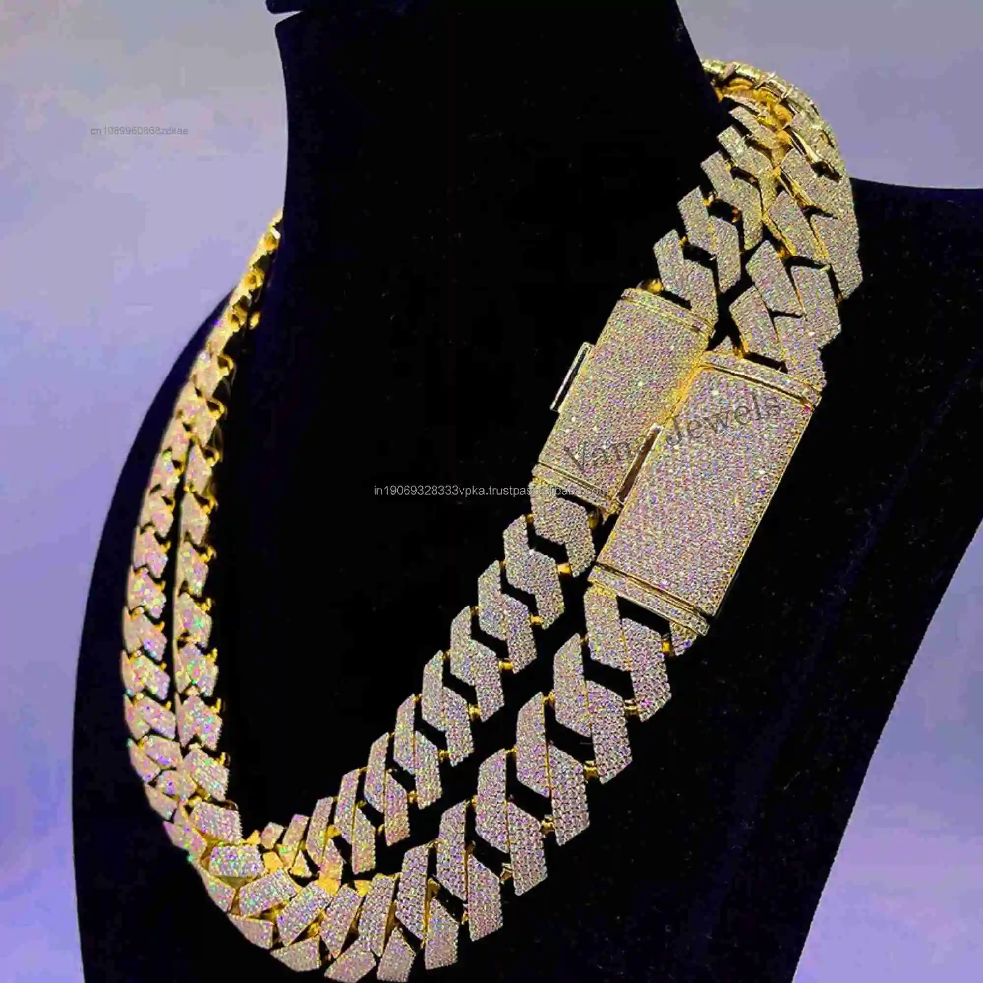 

Exclusive Moissanite Cuban Link Chain Necklace 15mm 18mm Solid Back 925 Silver Iced Out Hip Hop Jewelry for Men and Women