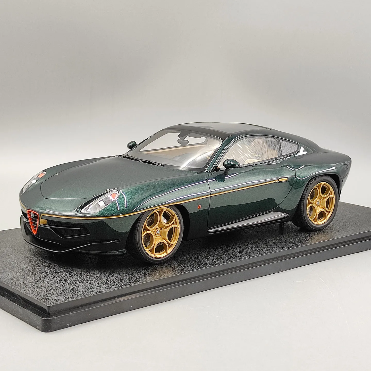 CULT 1:18 Scale Touring Disco Volante 2013 Resin Car Model view 3