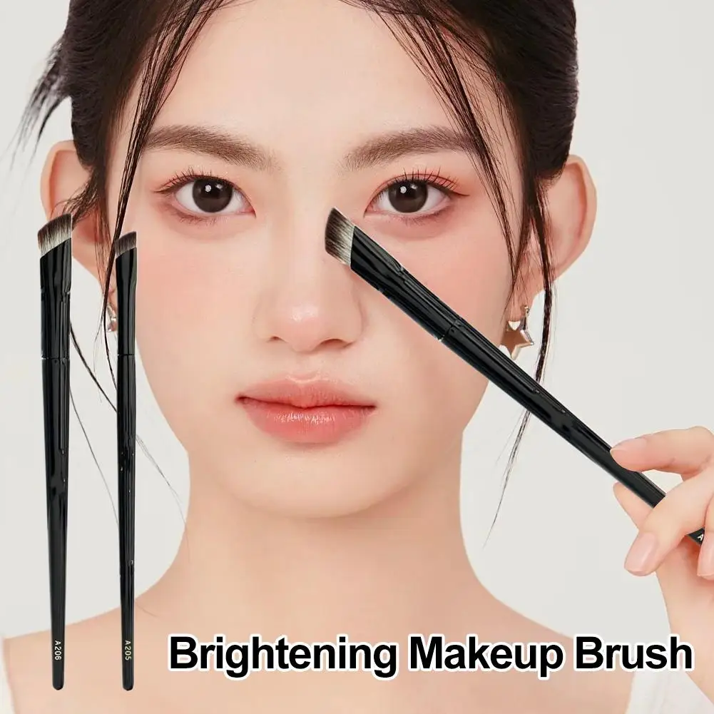 High-gloss Makeup Brush Angled Eyeliner/ Eyebrow Brush Soft and Skin-friendly Fiber Hair Fashion Design Single Eye Brush