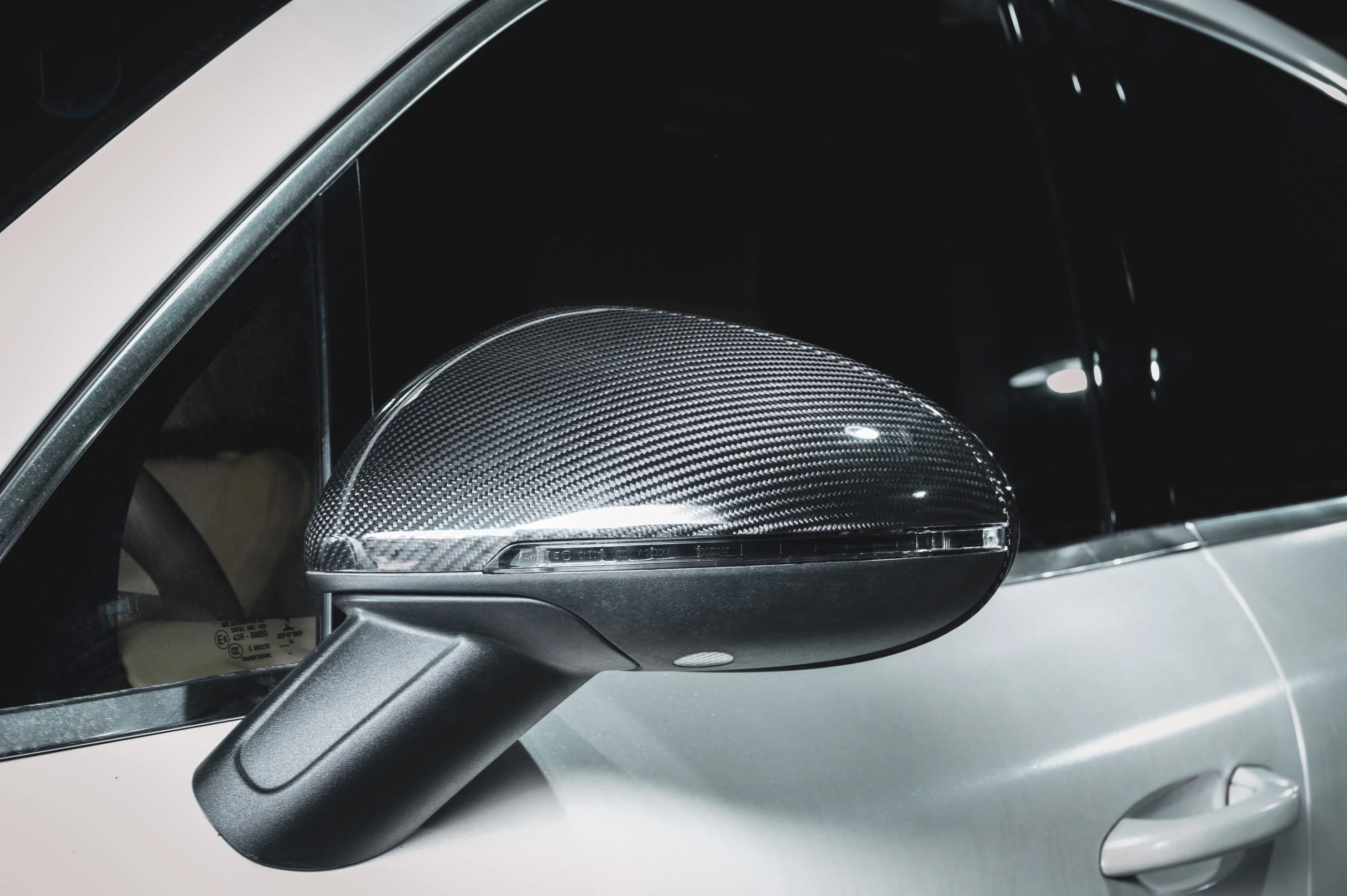 

For Cayenne 2018-up Dry Carbon Fiber Mirror Cover Rearview Mirror Housing LHD Car Mirror Case Replacement Model for 9Y0 9YA E3