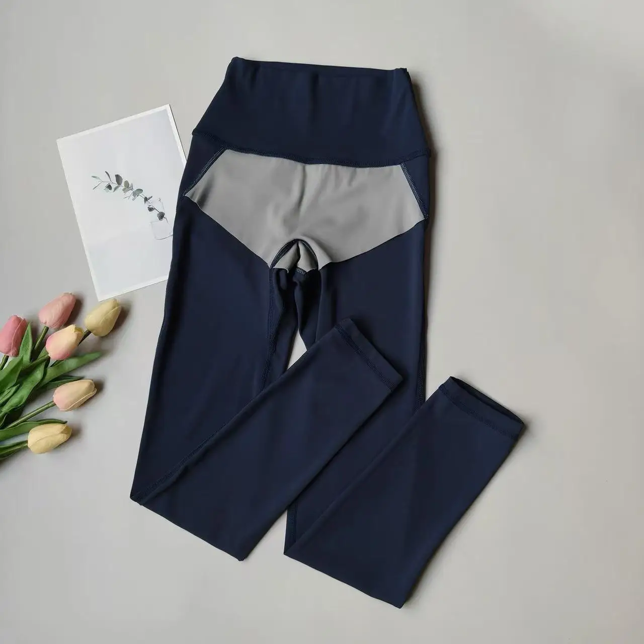 No Underwear Required, Back Waistband Pocket, Bare Feel, Seamless Peach Butt Yoga Cropped Pants, Sports Fitness Pilates Trousers