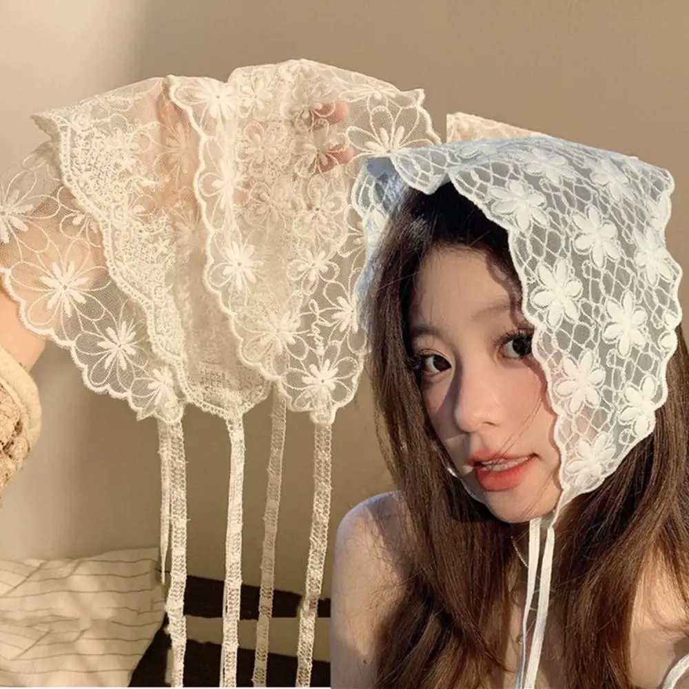 

HOT Retro Lace Hair Scarf White Sweet Bandana Headband Bohemia Triangle Headscarf Fashion Travel Photo Headband Hair Accessories