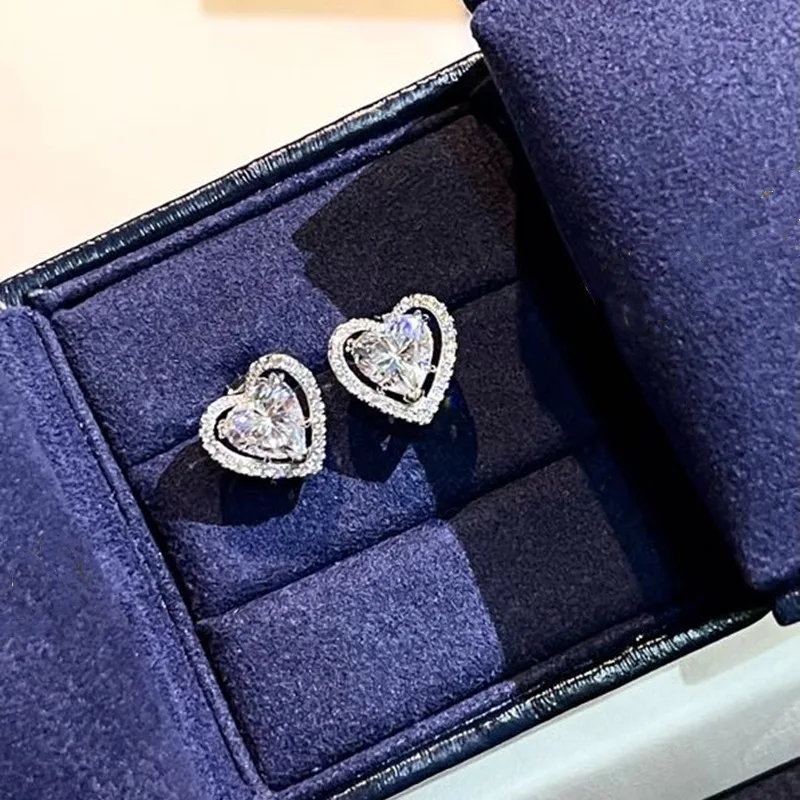 

S925Sterling Silver White Heart Shape Stud Earrings Full Rhinestone Zircon Ice Flower Cut Love Heart Small and Sweet Cute Intern