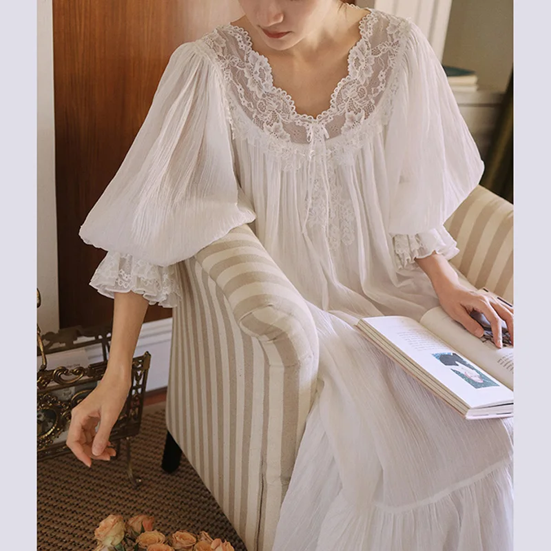 

Новинка! Красивая весенне-осенняя ночная сорочка во французском стиле: свободная, хлопковая, с романтическим кружевом, длинная, в стиле ретро-дворца.