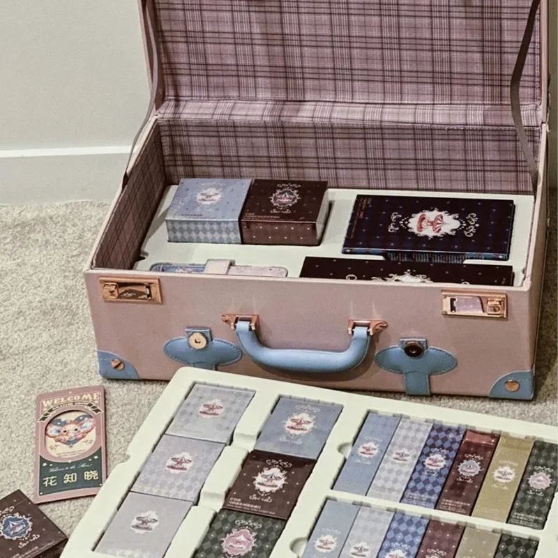 Flower Know Circus Pełny zestaw makijażu Szminka Róż do powiek Pudełko upominkowe Pudełko upominkowe na bagaż