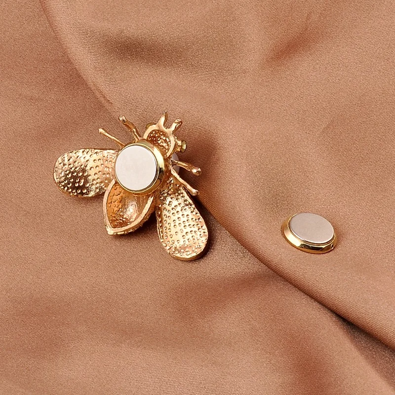 New Fashion Bee Magnet Brooch Pearl Rhinestone Flower Safe Hijab No Hole Pins Shirt Scarf Buckle Brooches for Women Accessories