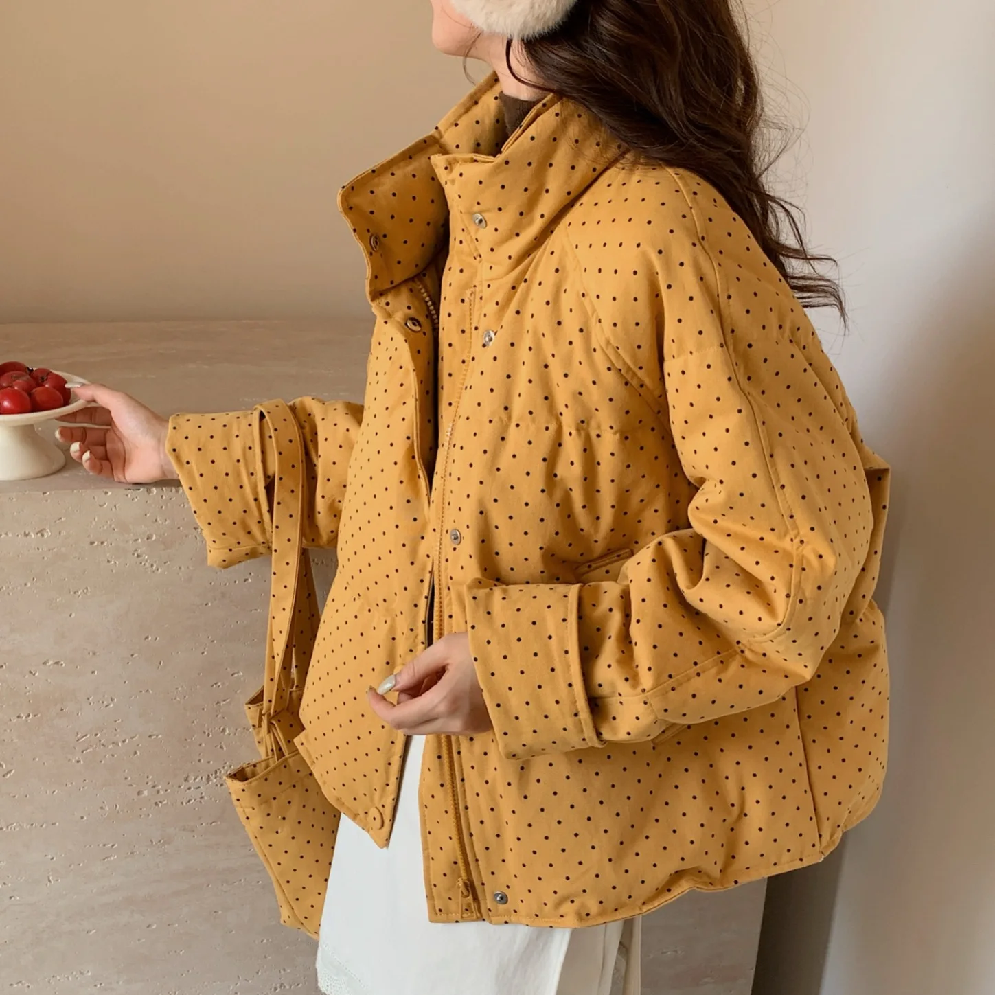Women's new winter stand-up collar polka dot down jacket  short fashion small thickened white duck down foreign gas jacket