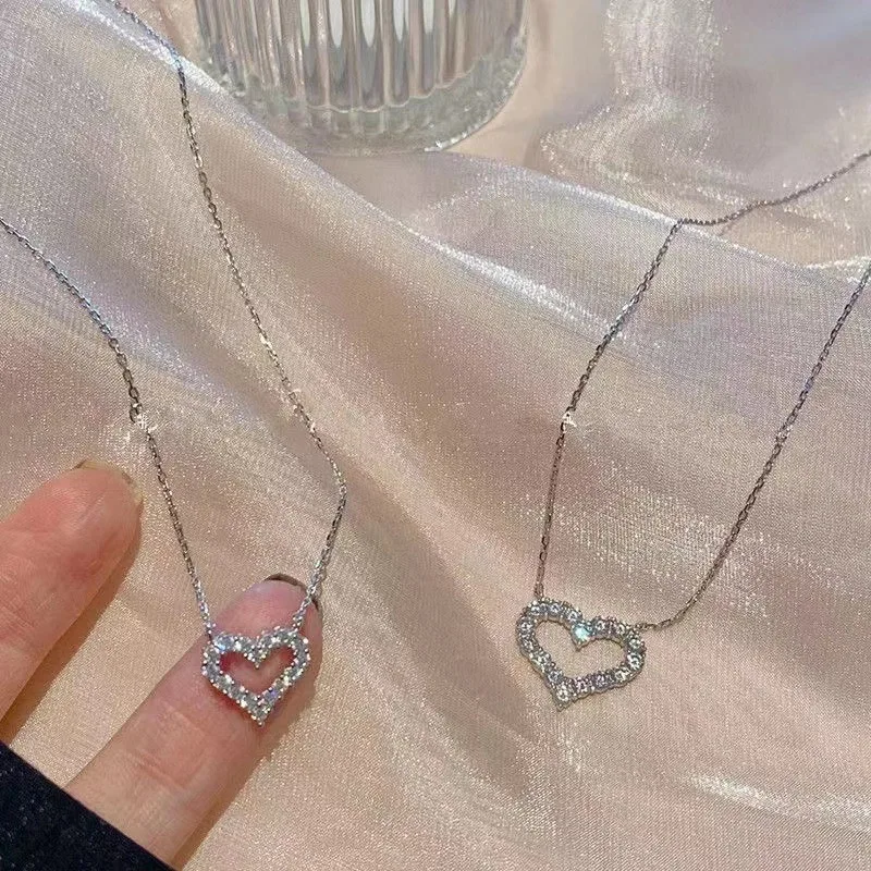 Simple Sweet Diamond Studded Heart-shaped Hollowed Out Heart Shape Collarbone Chain Stainless Steel Chain Necklace Jewelry Gift