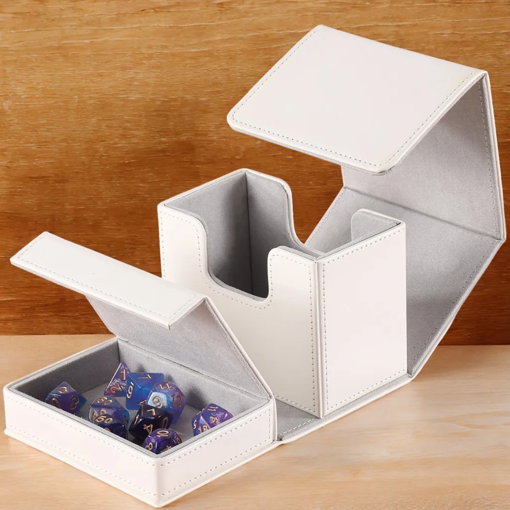 

Ящик для хранения карточек в кости, на подкладке из бархатной ткани для защиты от скольжения и царапин, изготовлен из прочного кожаного материала.