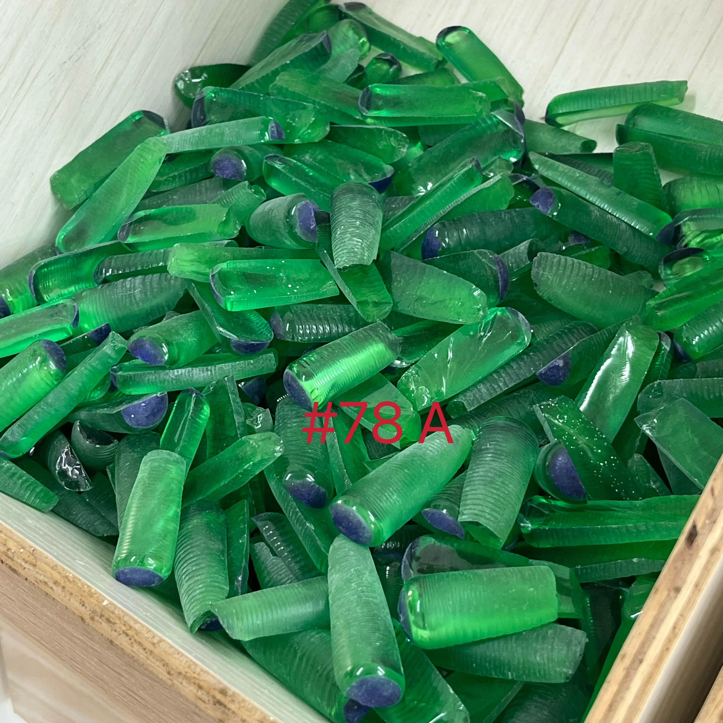 100g/Lot Excellent Synthetic Rough Gemstone Uncut #78A-B Green Sapphire Raw Corundum Material For Gemstone Loose Stone Making