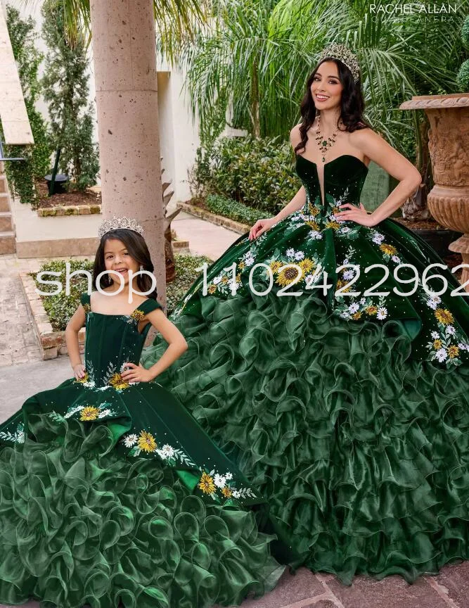 Girl\'s Floral Velvet Ruffled Mini Quinceanera Dresses Emerald Green Floral Applique Lace-up Flower Girls Dress vestidos de xv