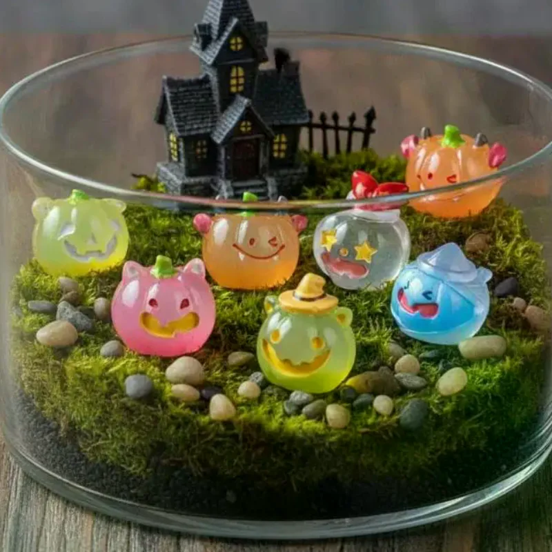 Glow in Dark Halloween Pumpkin Figurines Cute Mini Resin Decor for Party Desktop Living Room Decoration