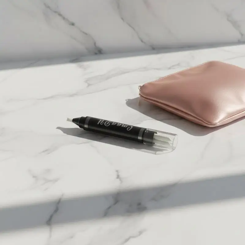 Lápiz Corrector de Delineador de Ojos a Prueba de Agua con Desmaquillante Micelar Instantáneo para Retoques Rápidos Diarios y Reparación de Maquillaje