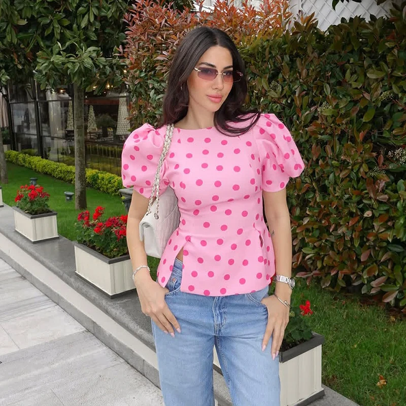 Blusa Feminina Nova Coleção Verão 2026 com Manga Bufante Rosa Poá - Estilo Chique e Personalizado para Mulheres Modernas