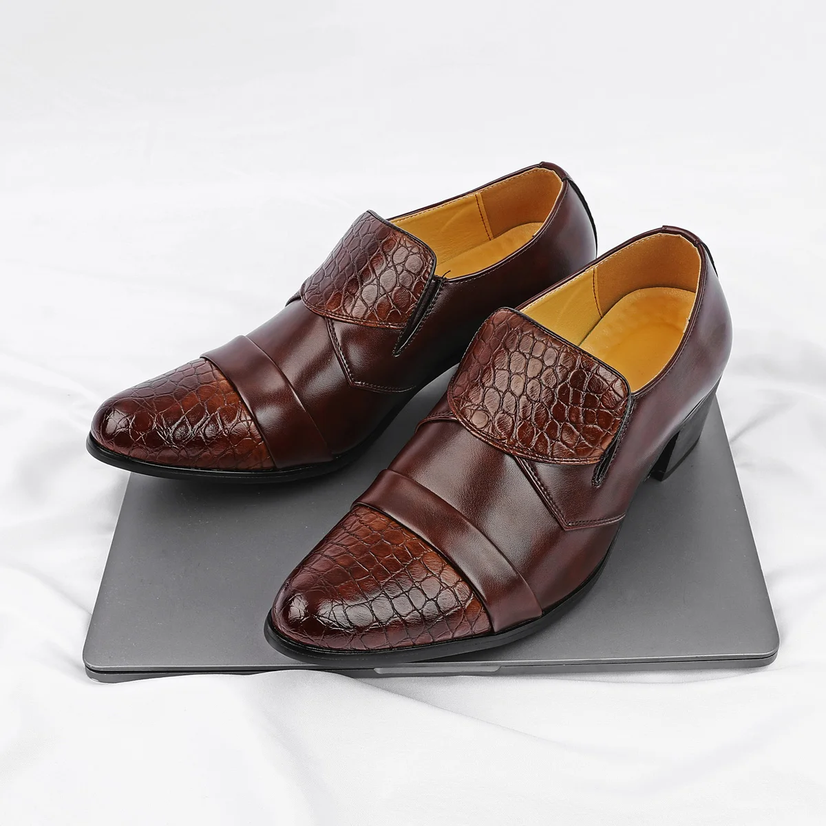 

Men Loafers PU High Heels Pointed Fashion Business Casual Dance Shoes Men Shoes Size 38-46