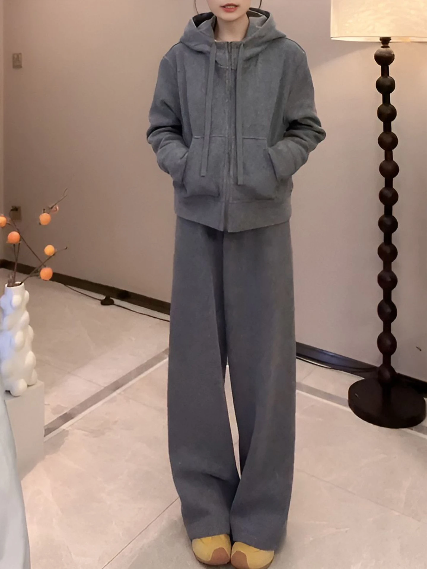 

Thiened Fce Lazy Костюм Женская осенне-зимняя толстовка с капюшоном Jaet Повседневные широкие брюки Теплый комплект из двух предметов