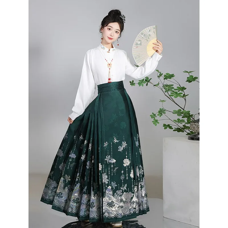 Mother-of-Pearl Inlay Mamianqun Set, Airplane Sleeve Top, Ming Style Hanfu, Daily Commute New Chinese Outfit