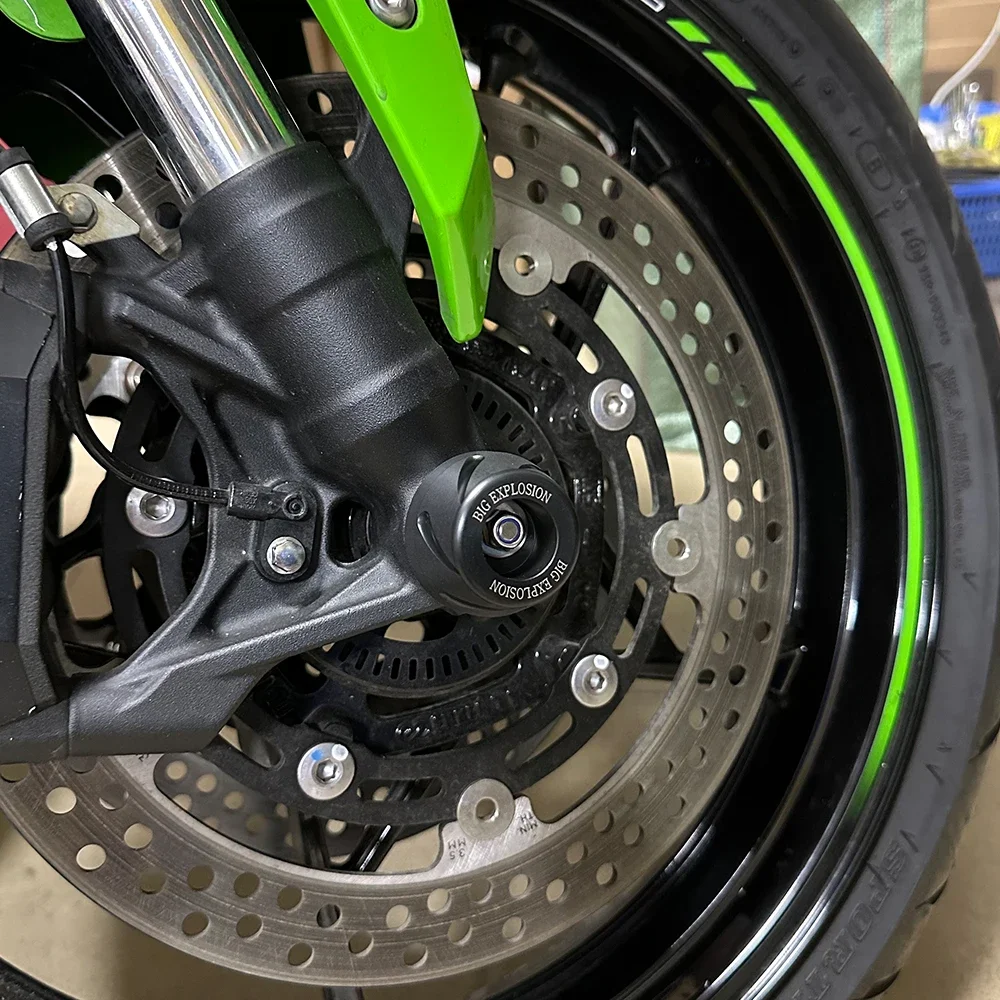 دراجة نارية المحور الأمامي والخلفي شوكة تحطم المتزلجون عجلة حماية لكاواساكي Z650 الحضرية 2022-2023 نينجا 650 تورير 2021-2023