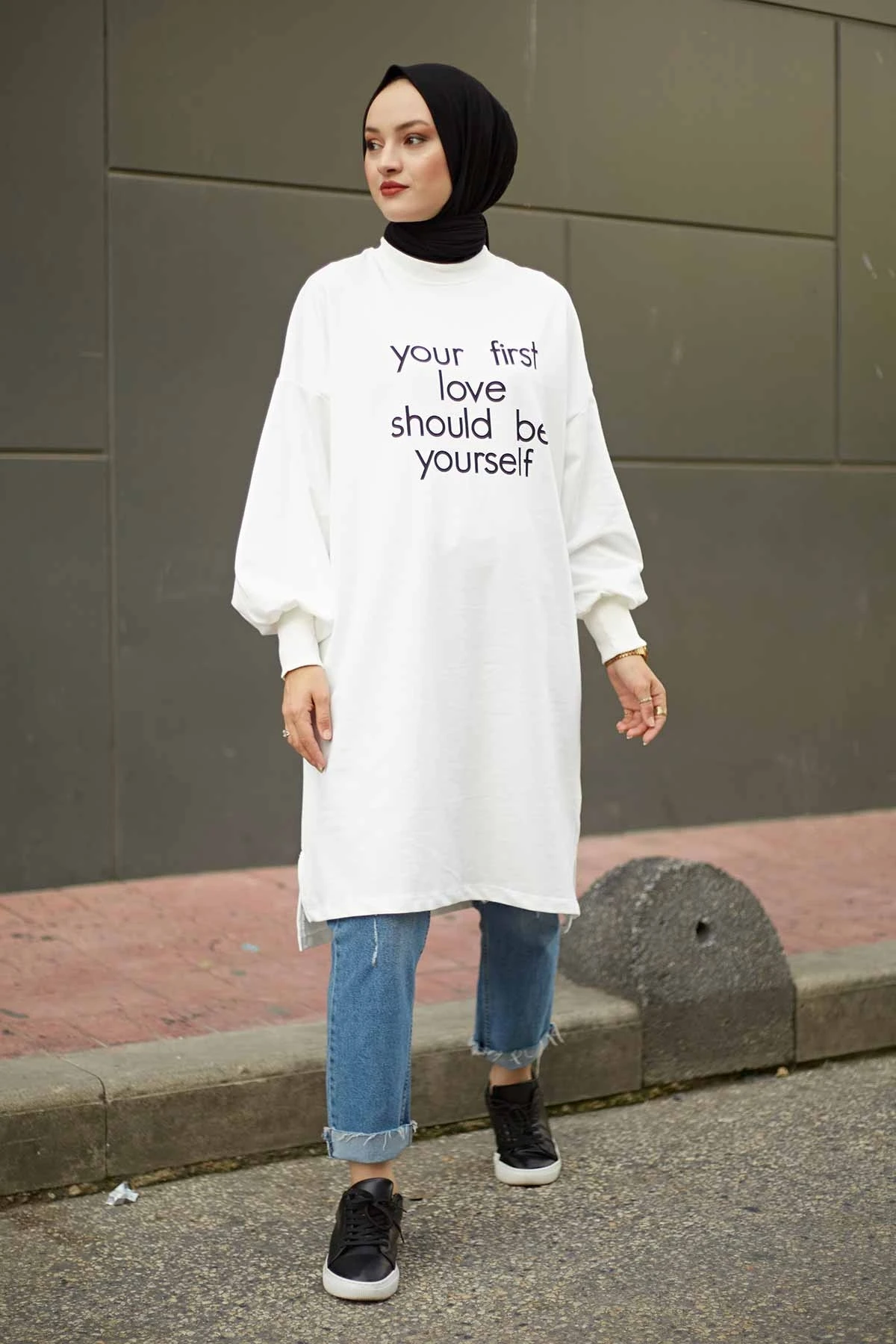 Lettering Printed Sweat Tunic-White Winter Autumn 2021 Muslim Women Hijab headscarf islamic Turkey