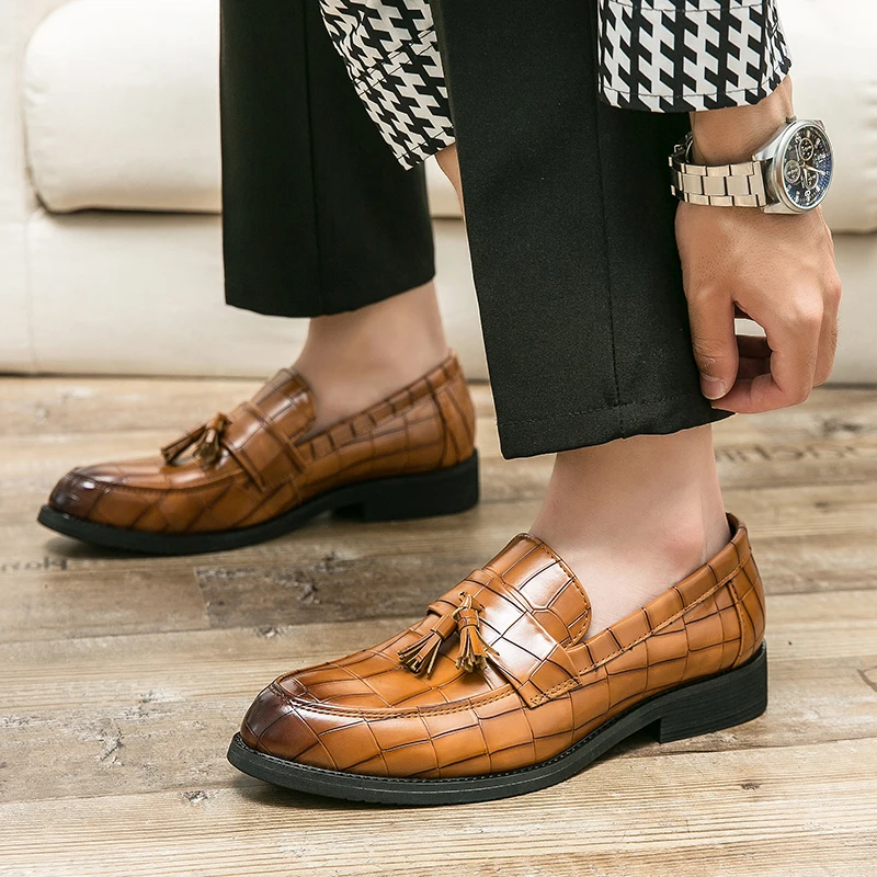 

Leather shoes British style retro fashion business fringe breathable casual bean loafers men's size 46 fashion shoes