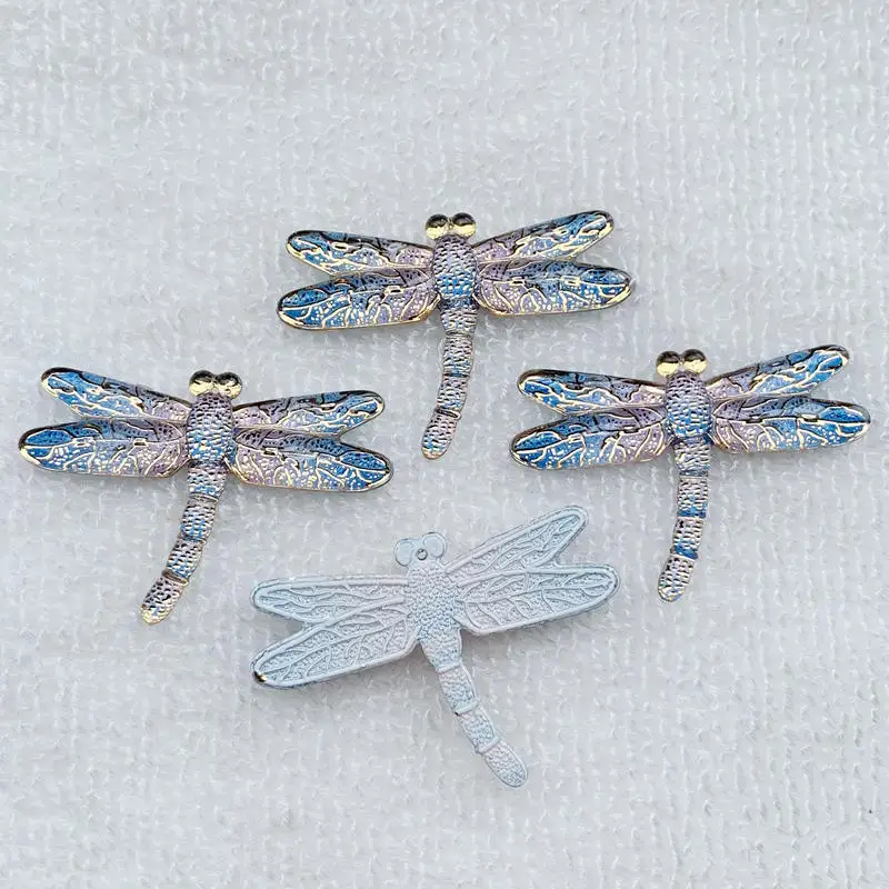 Kolorowa żywica Crystal dragonfly akrylowa broszka z owadem szpilki szalik klamra płaszcz zimowy biżuteria wisiorek 31*45mm 8 sztuk-b63