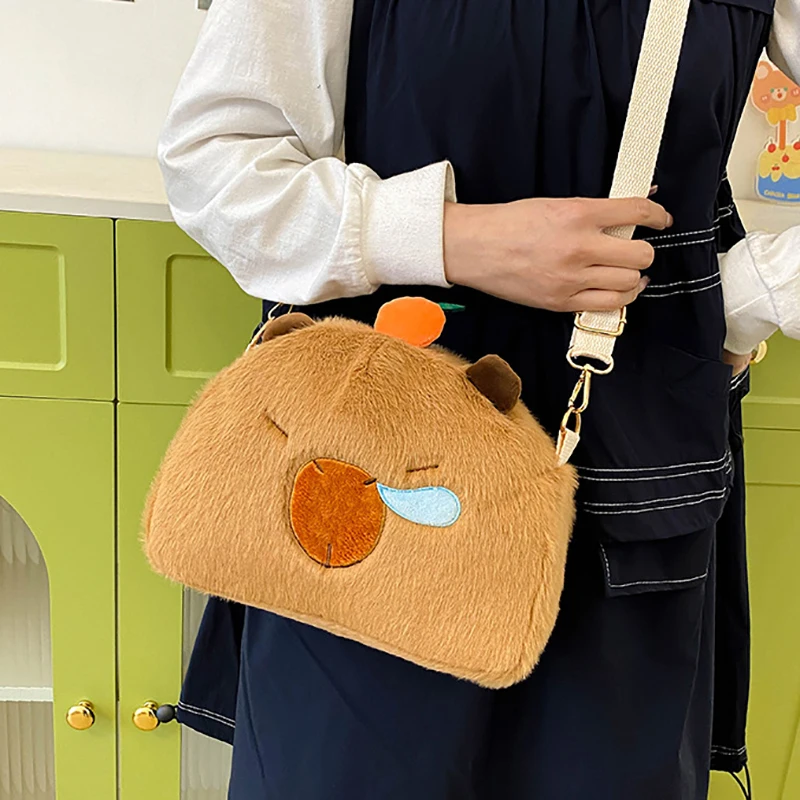 Kawaii capivara mochila de pelúcia para mulheres, desenho animado versátil, bolsa tiracolo, grande capacidade, sacola, presente infantil, ao ar livre