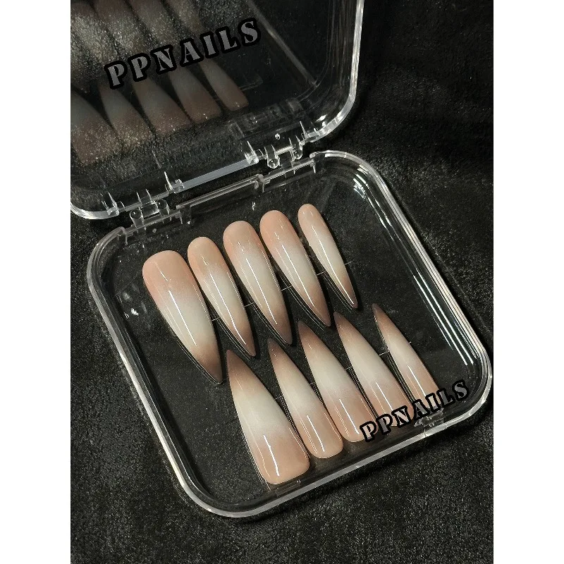 • Siamese cat manicure naked brown gradual change super long pointed European and American nail