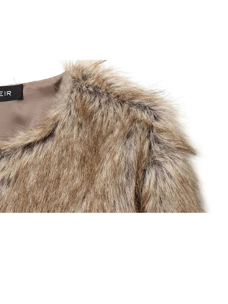 

HH Fashion Woman Winter Round Neck Long Sleeves Hidden Buckle Faux Fur Effect Short Jacket Female Street Style Casual Coat