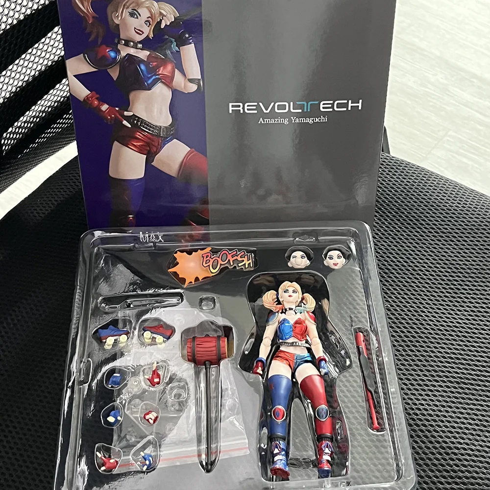 Revoltech Amazing Yamaguchi Harley Quinn Action Figure Model Toy Joint Movable Doll Sexy Figurine Christmas Gift Desk Decor