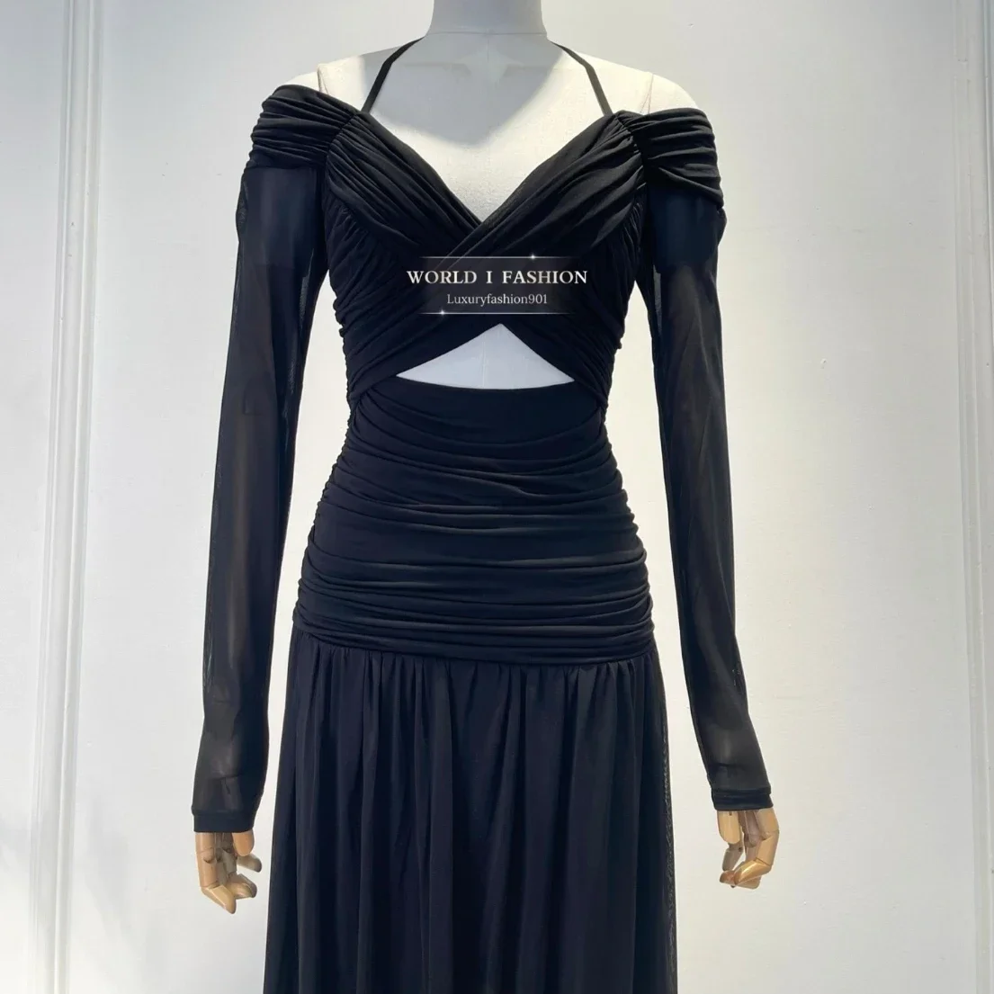 Dames schouder halter uitgesneden midi-jurk topkwaliteit 2025, nieuwe zwarte plooi met lange mouwen uit