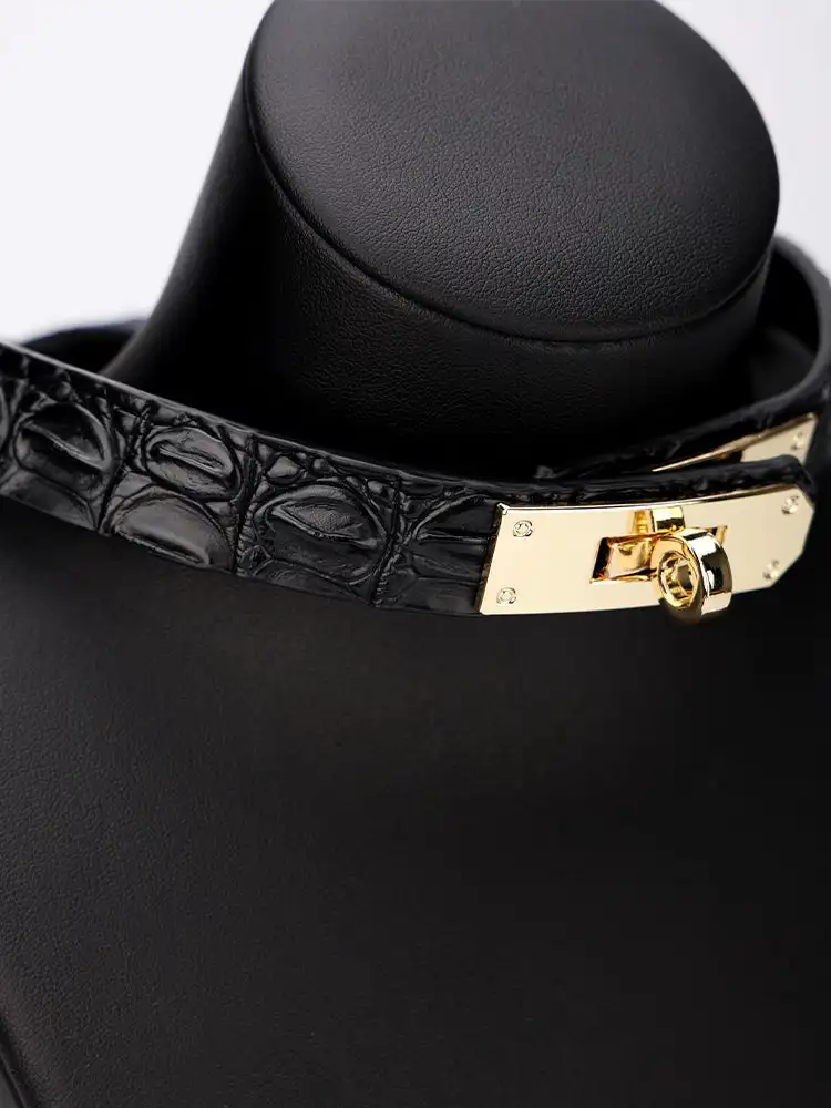 QIYE[Crocodile Tears]Black Alligator Textured Choker