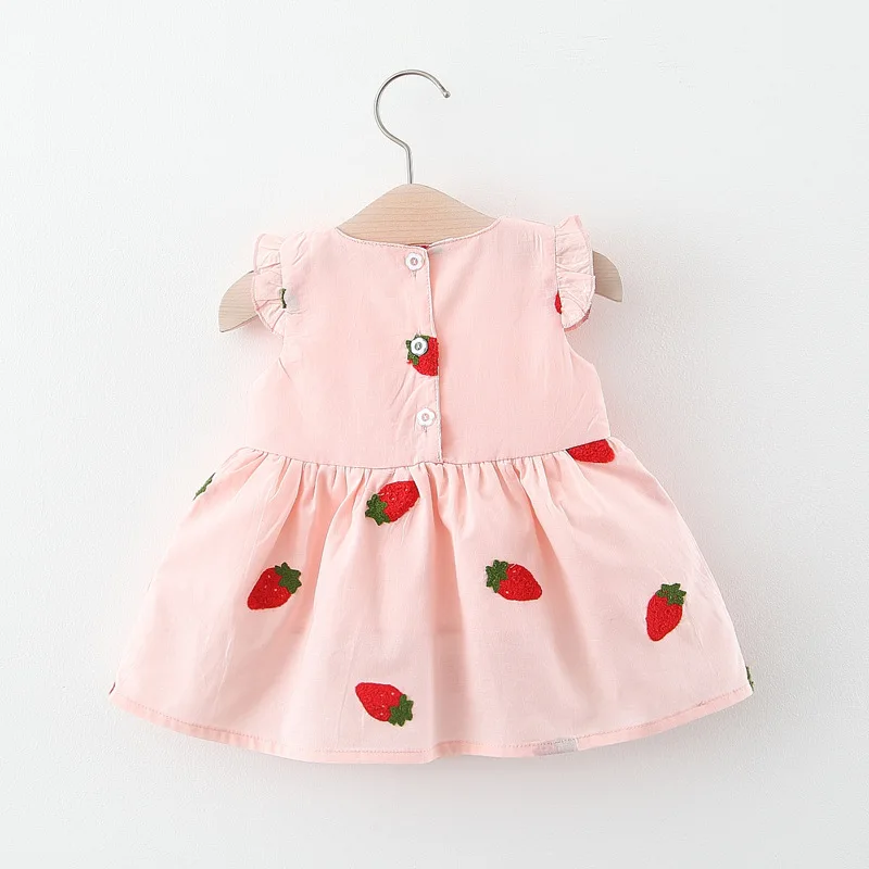 Summer girl dress baby girl covered in cartoon strawberry embroidery little flying sleeve princess dress