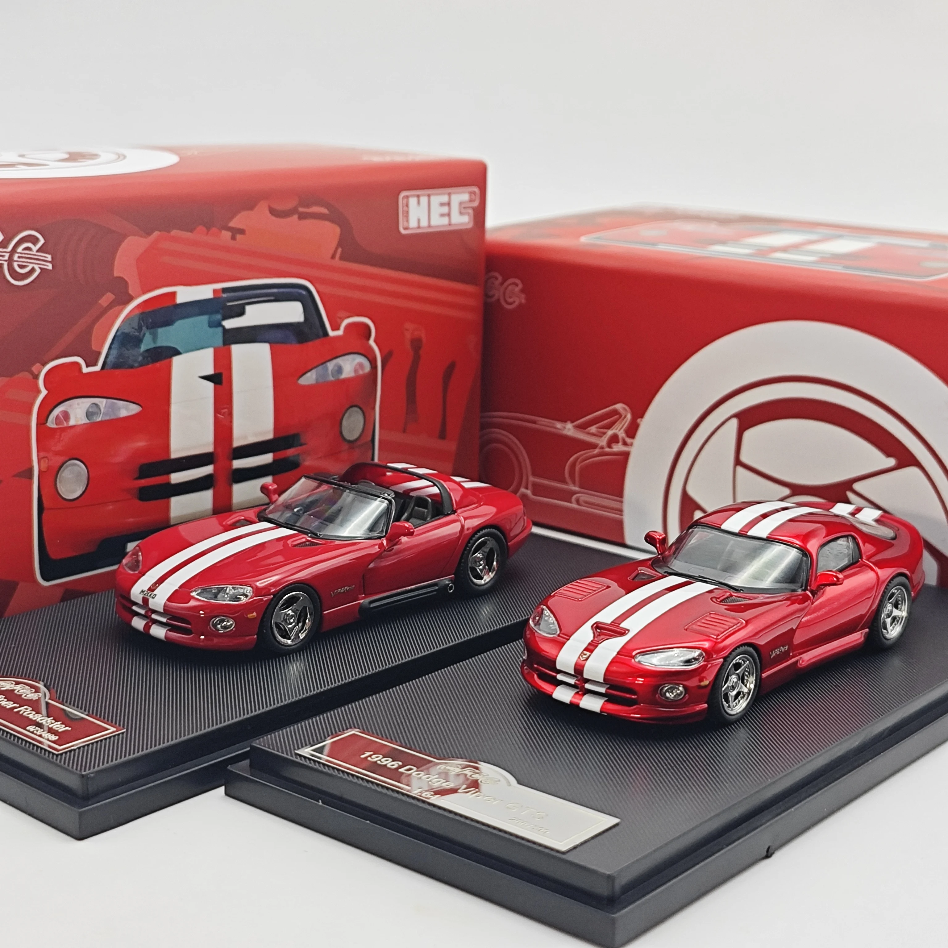 

GFCC 1:64 Viper Exhibition Exclusive Red New Alloy Car Model