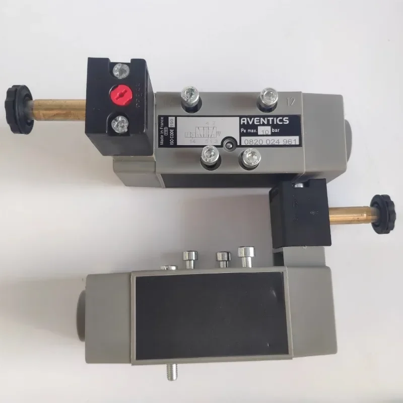 G-ermany AVENTICS reversing valve 0820024961,0820028201 control valve R422002211.