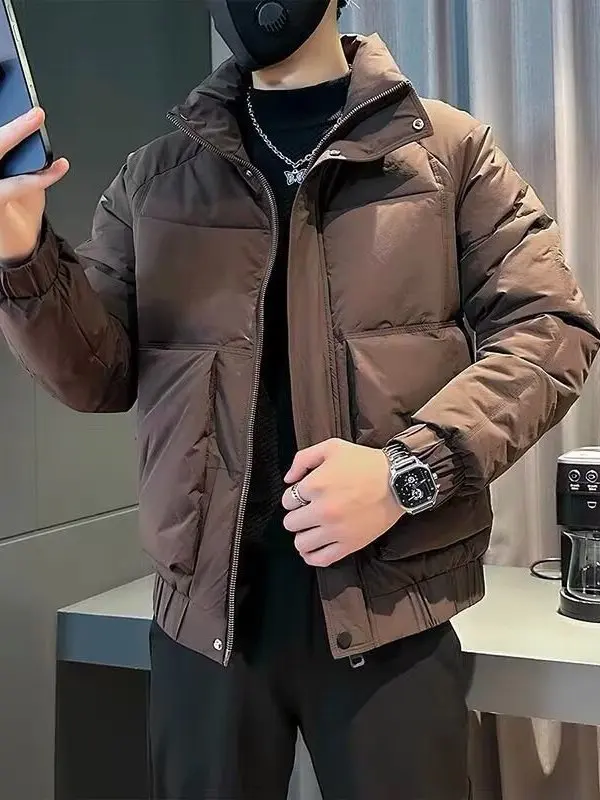 

Новая мужская зимняя куртка 2025 года из хлопка с большими карманами, повседневная, с воротником-стойкой, универсальная, из полиэфирного волокна, теплая, с длинными рукавами, на молнии