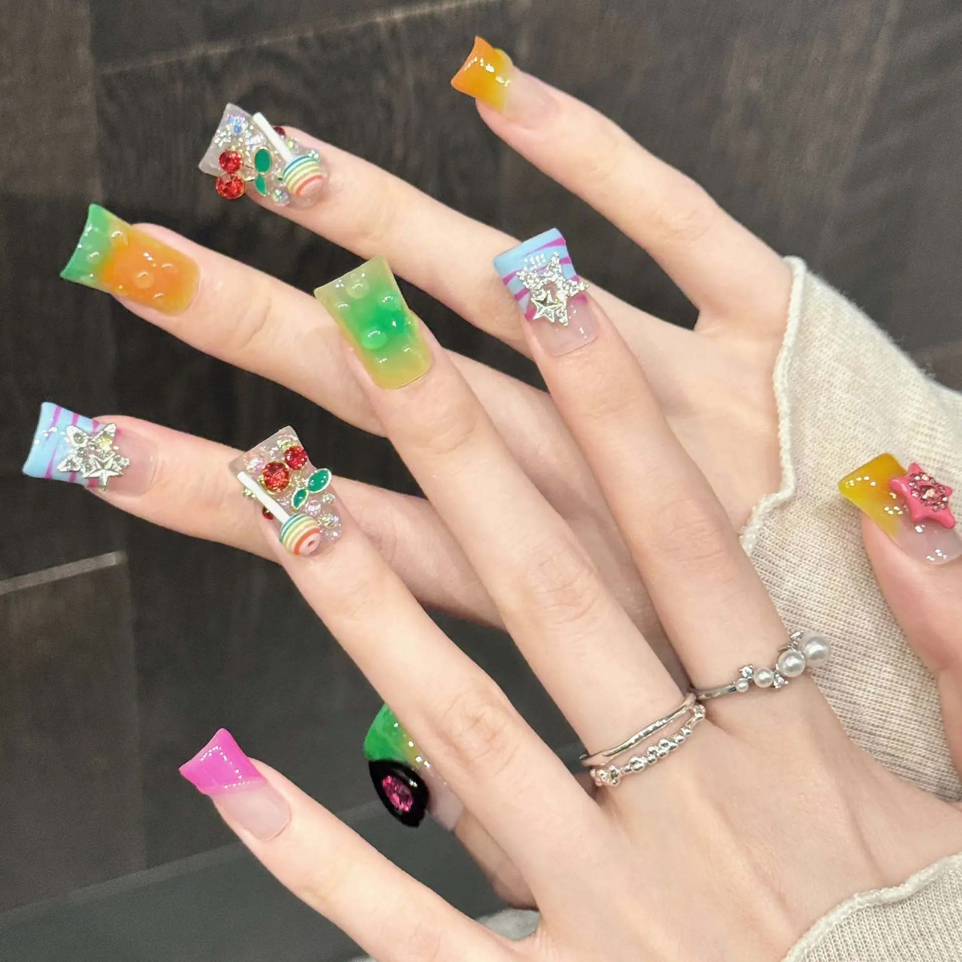 

10pcs Y2k Handmade Fake Nails 3D Stars Decor Cool Girls Duckbill Press On Nails Wearable Dopamine Fresh Gradient False Nails Art