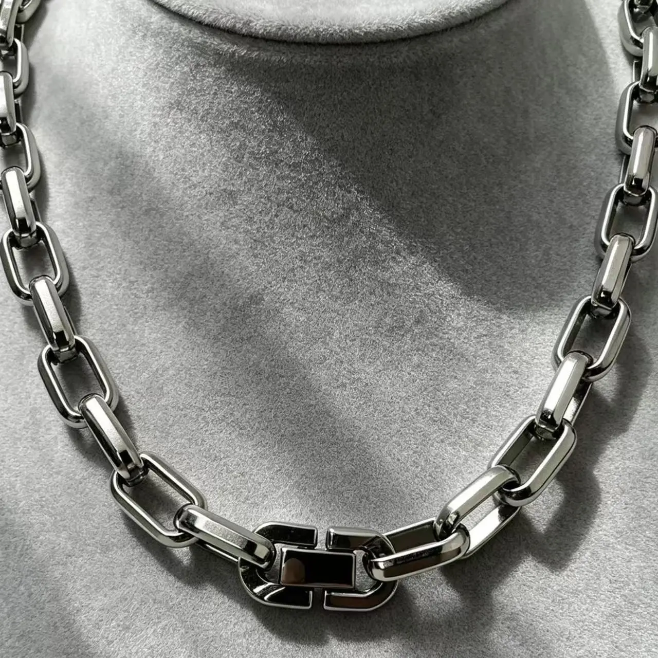 Unisex Chunky Cuban Link Necklace Titanium Steel Punk Clavicle Chain Hip Hop Ins Style Streetwear Jewelry