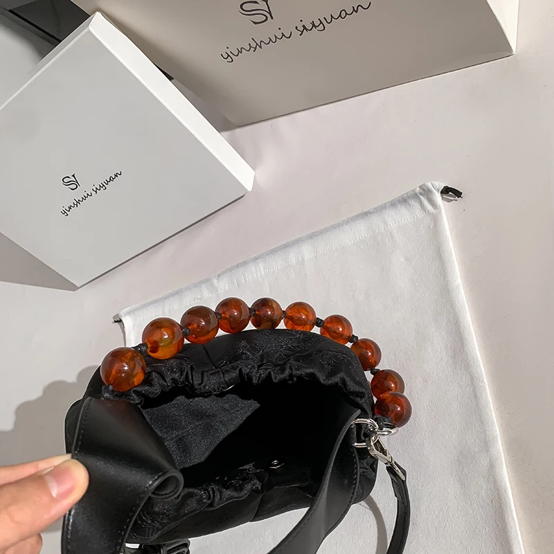 Vintage Classic Casuals Women's Soft Bag Trendy Fashion Crossbody Woman New Amber Pearl Chain Portable Cloud Shoulder Handbag