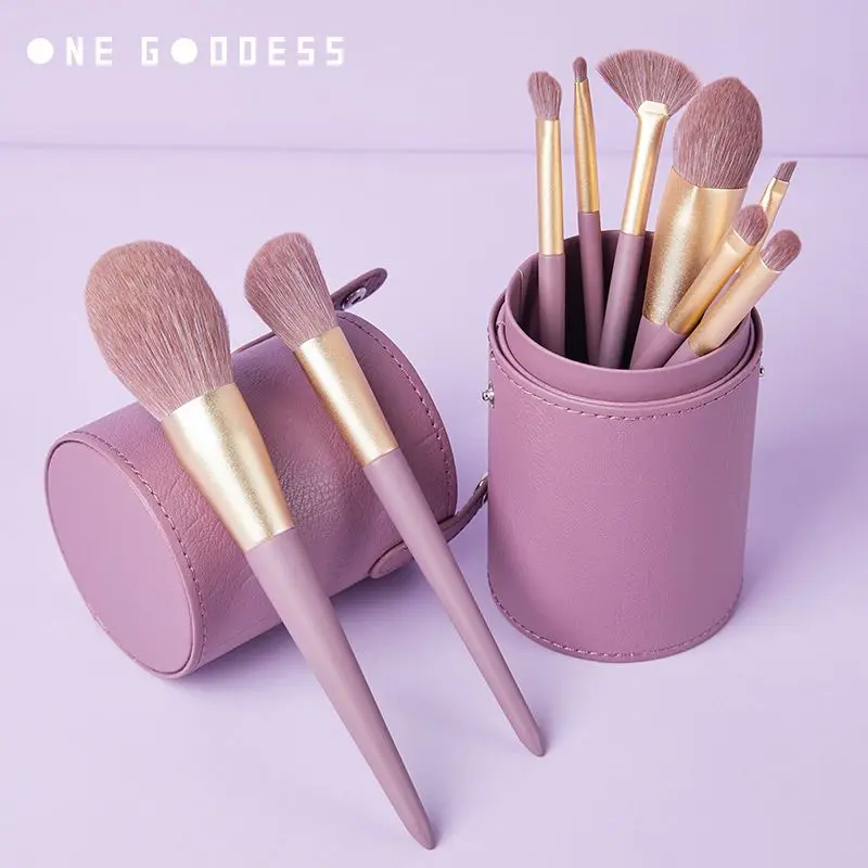 

Little Purple Potato 9-piece makeup brush set, super soft brush for applying eyeshadow and foundation, a beginner's beauty tool