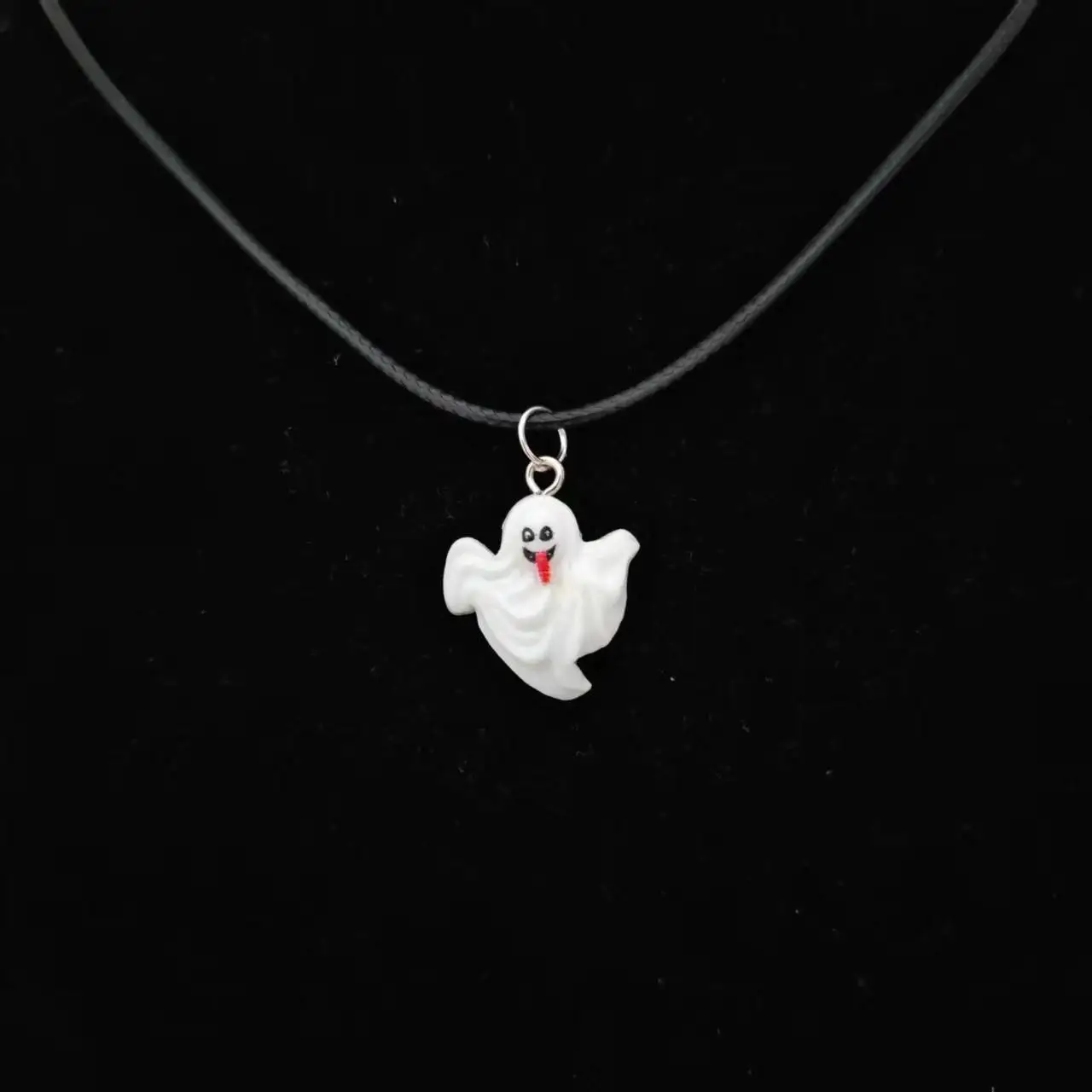 

Halloween Day Handmade Necklace Gift for Men Personality Party Jewelry White Cute Ghost Pendant Necklace