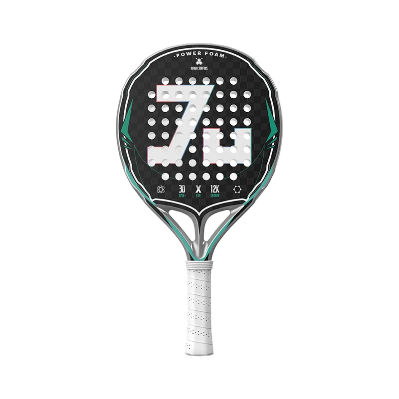 Raquette de padel en fibre de carbone 12K mélangée au Kevlar, noyau en EVA haute densité, niveau compétition, puissance de frappe équilibrée et précision.