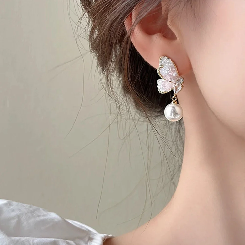 Fashion Elegant Zircon Pearl Crystal Butterfly Dangle Earring Female Light luxury Temperament Sparkling Stud Earrings For Woman