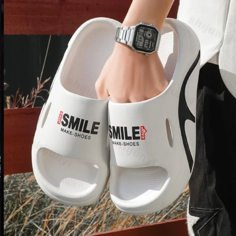 

Летние мужские тапочки 2025, модные нескользящие износостойкие мягкие пляжные тапочки, уличные тапочки из ЭВА на толстой подошве, шлепанцы для ванной комнаты