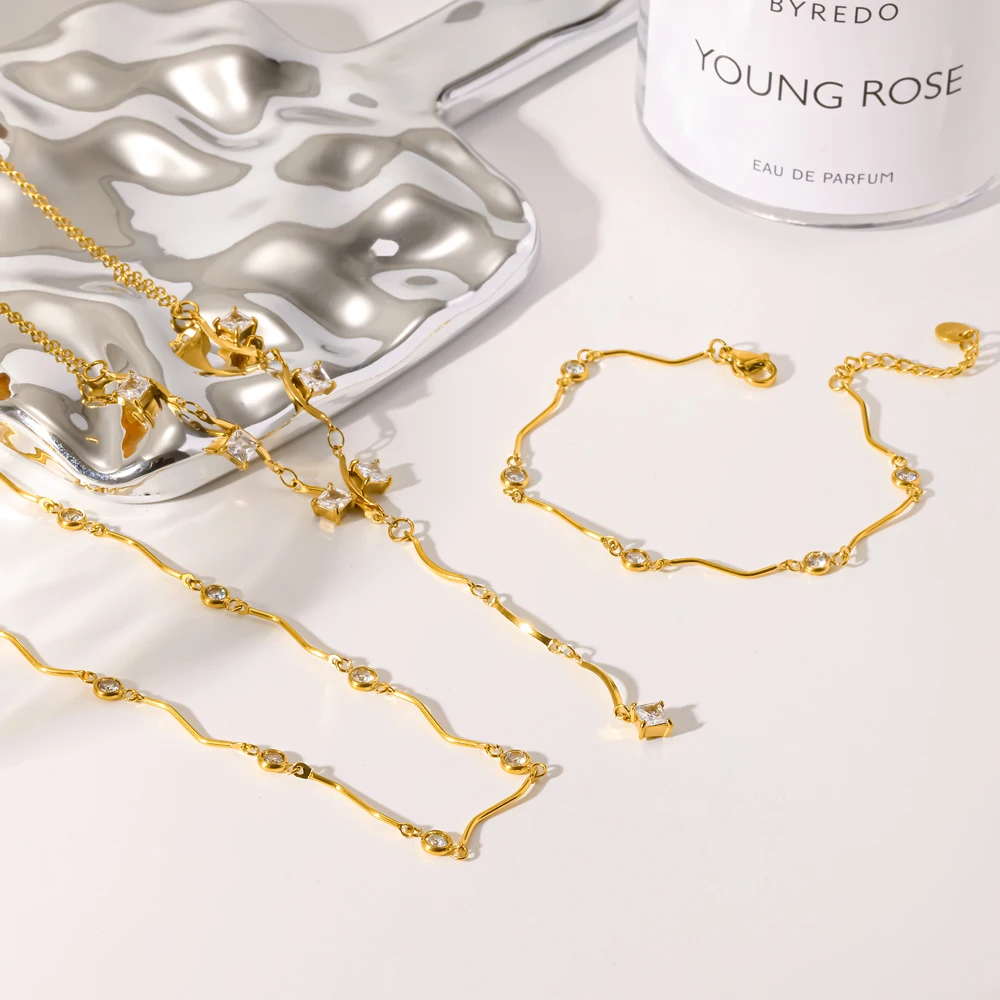 Minimalistische 18K vergoldete Edelstahl-Wellenkette mit Zirkon-Anhänger, wasserdicht, Partyschmuck, Geschenke für Frauen – Detail 1