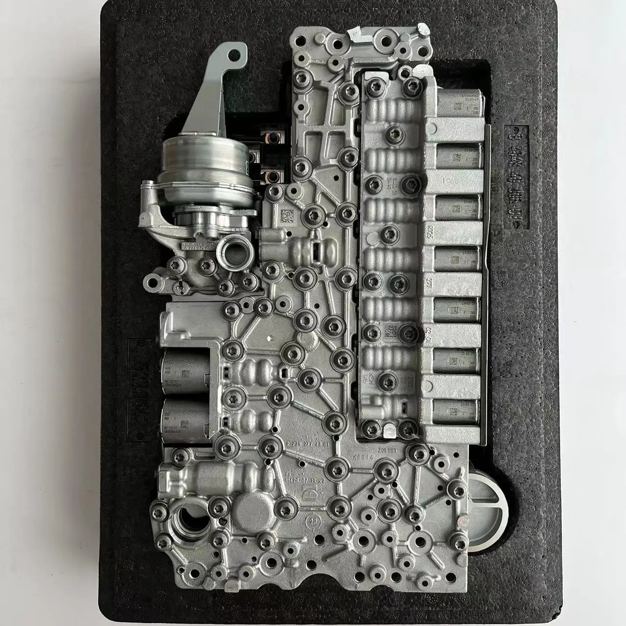 Neues Original A7252701905 9-Gang-Getriebeventilkörper für Mercedes