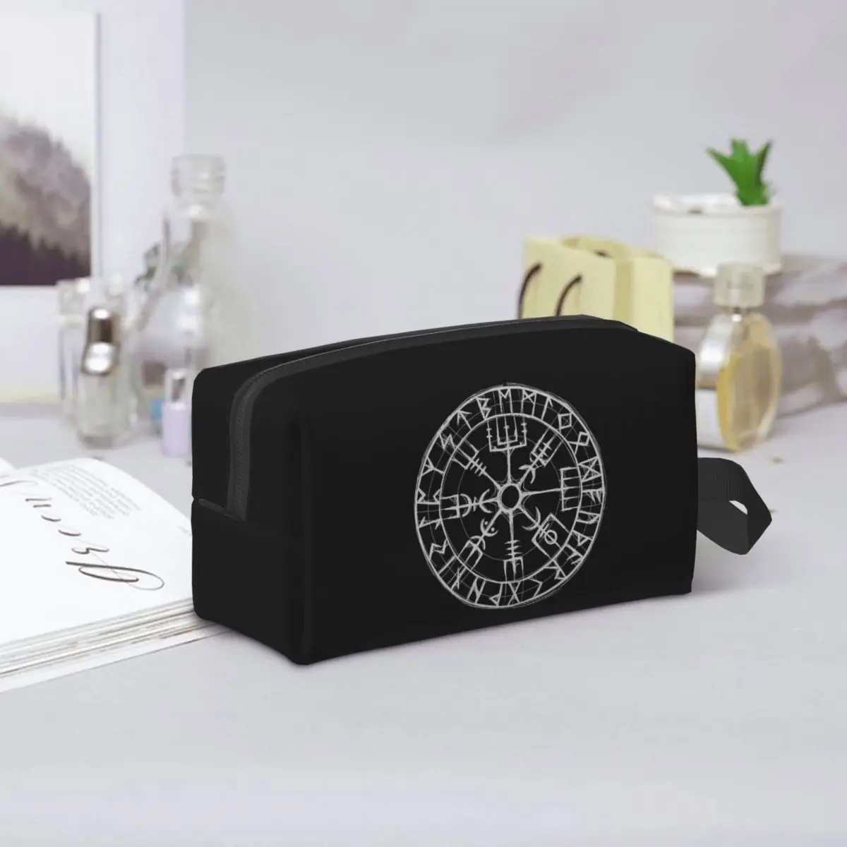 Viking Mythology Vegvisir Shield Valhalla Makeup Bag Cosmetic Organizer Storage Dopp Kit Toiletry Cosmetic Bag for Women Beauty