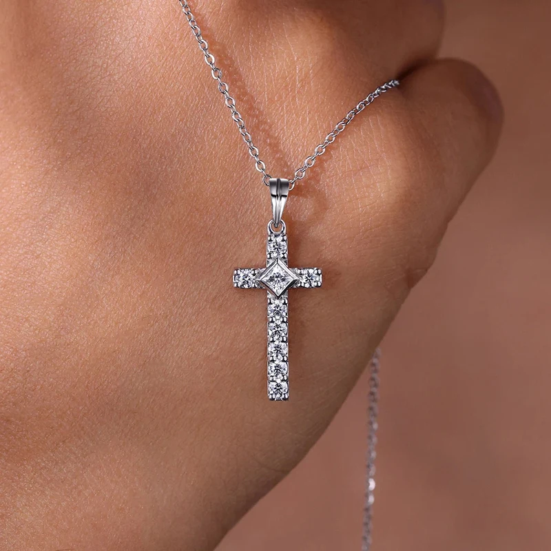 Huitan Fashion Cross Pendant Necklace Female Stylish Versatile Bright Zirconia Jewelry Trendy Modern Silver Color Accessories