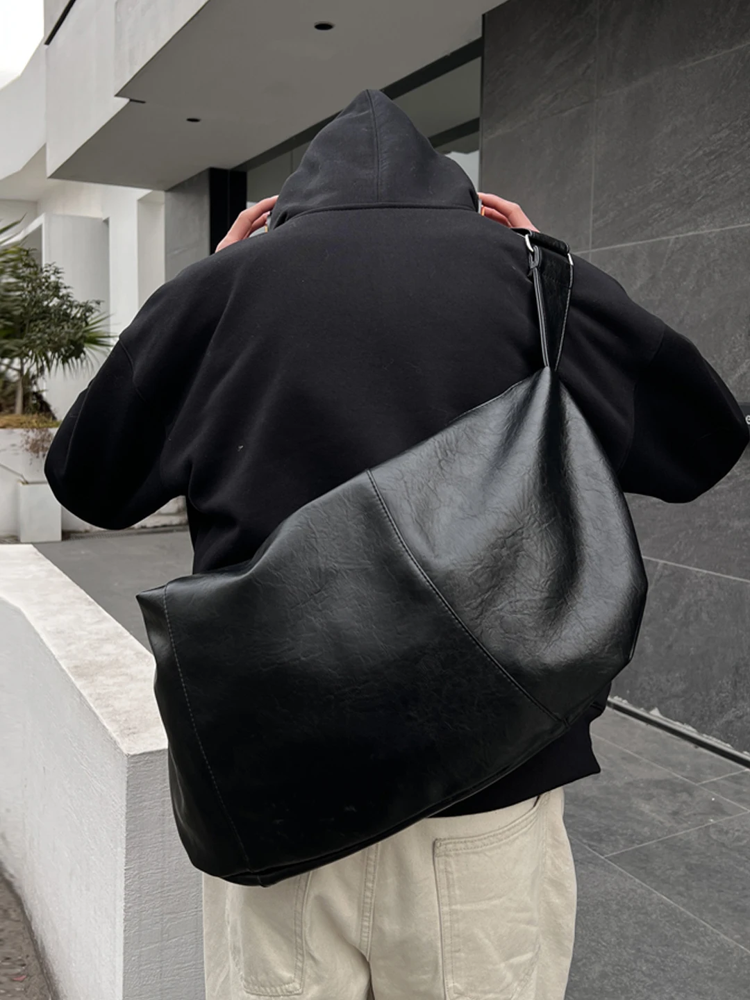 

NIN Street Style Dumpling Bag Large Capacity Shoulder Crossbody Bag for Men And Women Casual Korean Fashion PU Leather Handbag