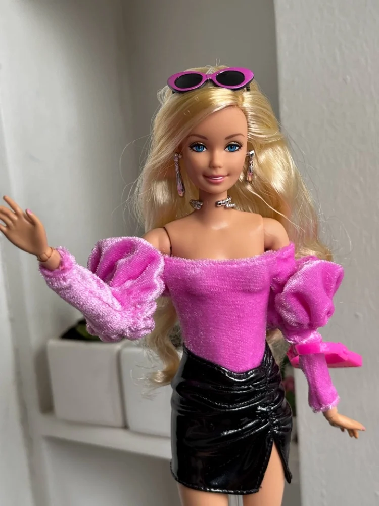 New Barbi e Fashion Doll Black Pink Collection Jjn8 Shiny Dress Bling Accessories Rural Doll Collectible Send Fans Holiday Gift